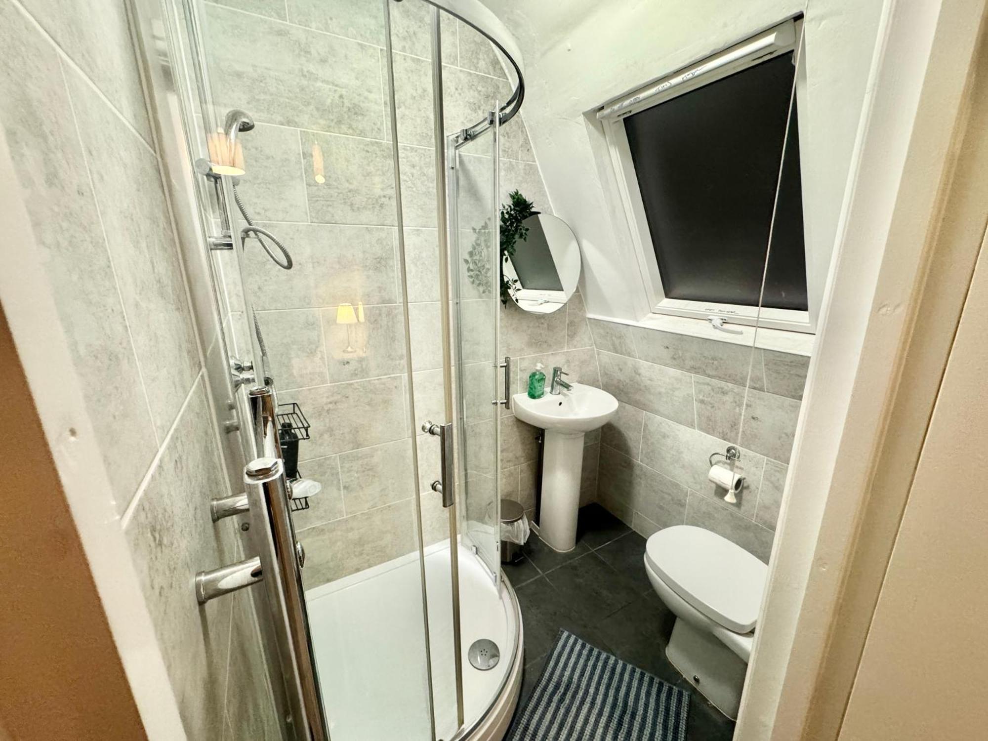 Modern En-Suite Rooms By Finsbury Park Station 8 Mins To King'S Cross By Tube Лондон Екстер'єр фото